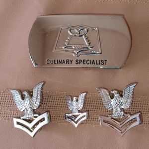 US Navy belt buckle, 2 lapel pins 1 hat pin